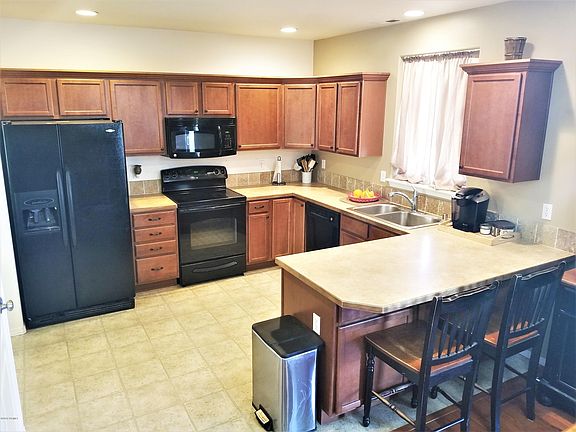 4th image of 3551 Kristin Dr W