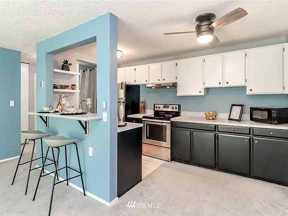 3rd image of 6225 Lake Washington Blvd NE APT 304