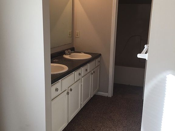 4th image of 7467 Carnation Ln