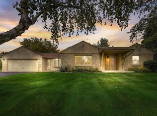 410 Riverview Dr, Thiensville, WI 53092