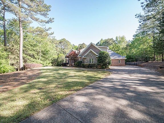 3rd image of 38 Rocky Shoals Rd