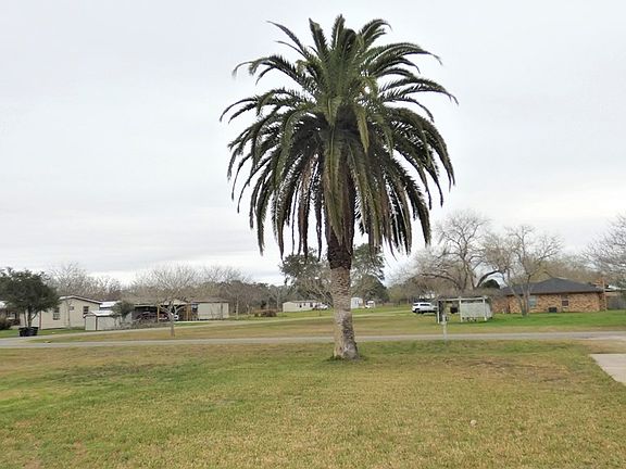 4th image of 2871 Earls Trl