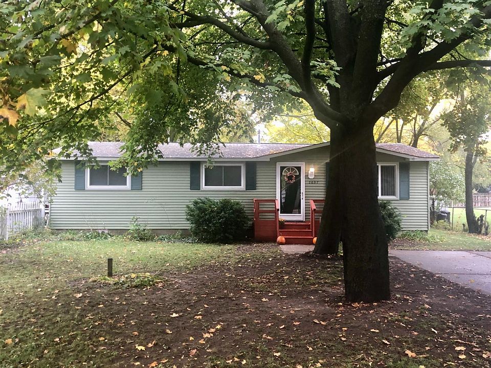 1st image of 2057 Woodale Ave