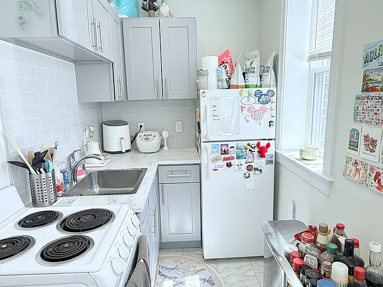 325 Newport Ave #22 — Photo 6
