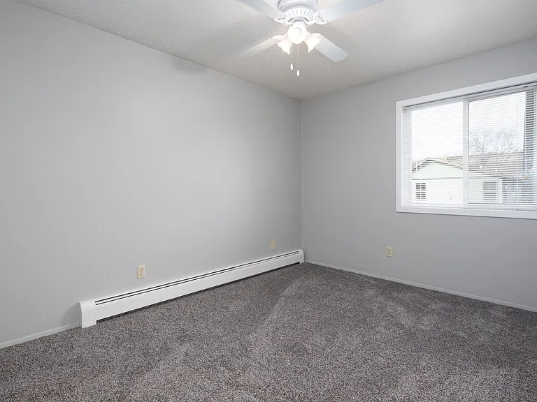 Colton Heights Apartments — Photo 40