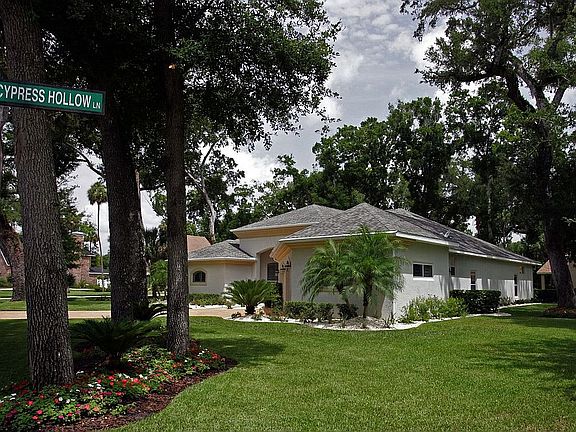 3rd image of 98 Emerald Oaks Ln