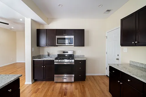 Shakespeare Apartments Photo 1