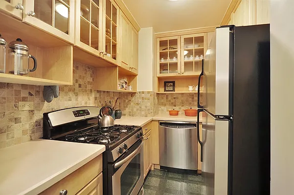 Sold by Corcoran | media 3