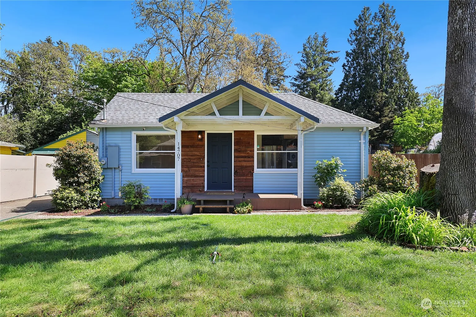 14707 Grant Avenue SW photo 1