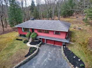 63 Oak Hill Rd, Averill Park, NY 12018