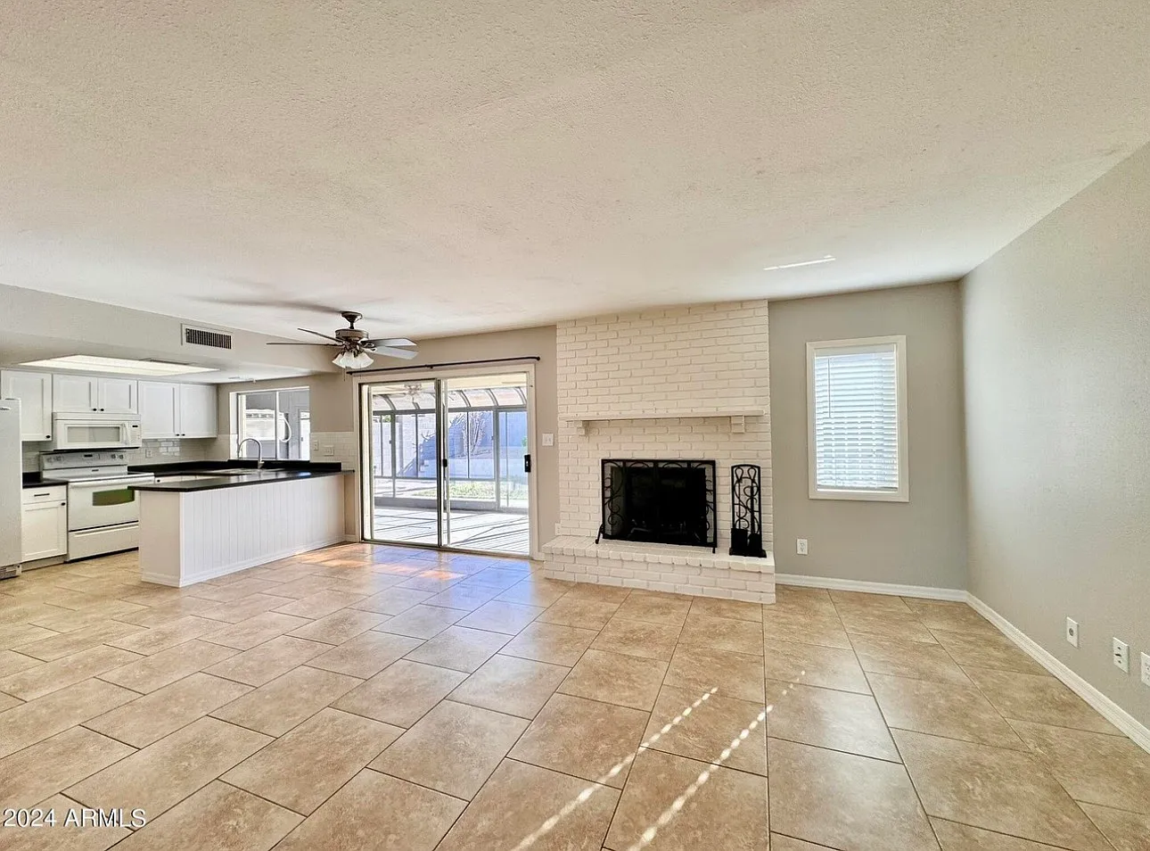 3 bed, 1871 sqft, $2,675 — Photo 4