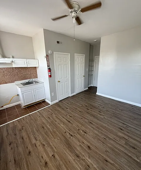 1071 Iranistan Ave #12 — Photo 5