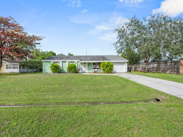 1261 SE Rickenbacker Terrace, Port St Lucie, FL 34952