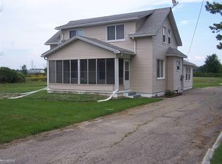 6463 County Line Rd, Fair Haven, MI 48023