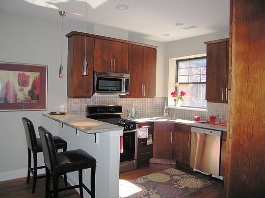 Kitchen Breakfast Bar