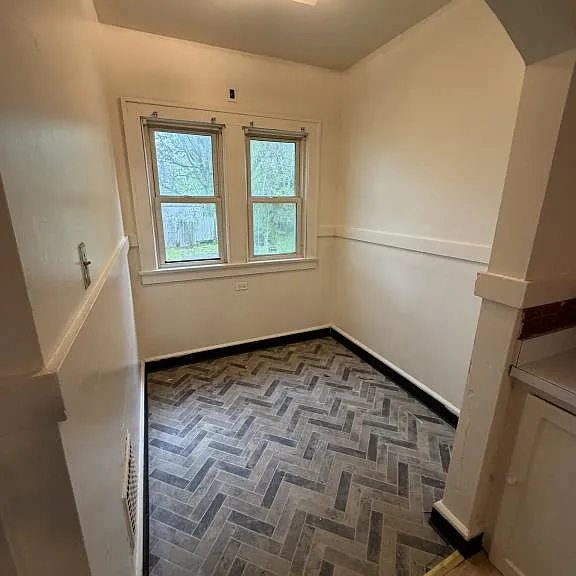 55 N Osborn Ave — Photo 8