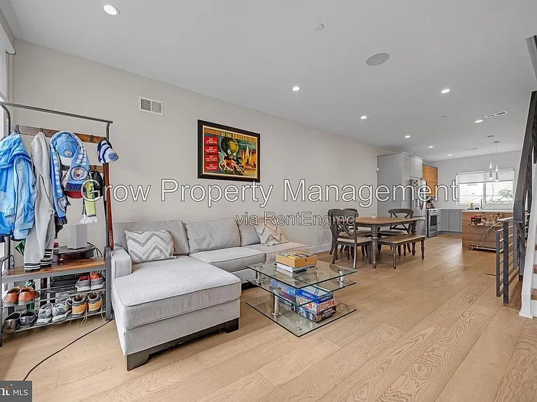 1752 N Bailey St — Photo 4