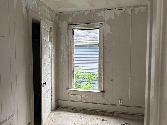 5th image of 2845 N 27th STREET #2847