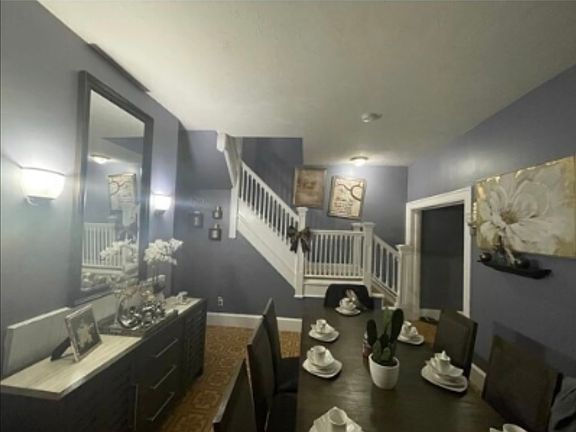3rd image of 105A Woodland St