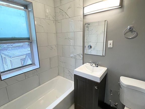 4th image of 1620 N Tripp Ave #3B