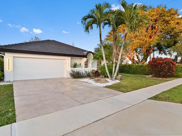 11294 Clover Leaf Circle, Boca Raton, FL 33428