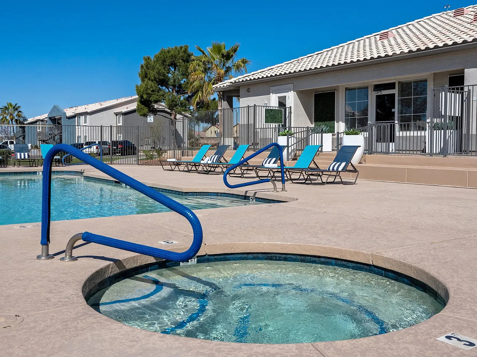 Riverwood Apartments — Photo 2