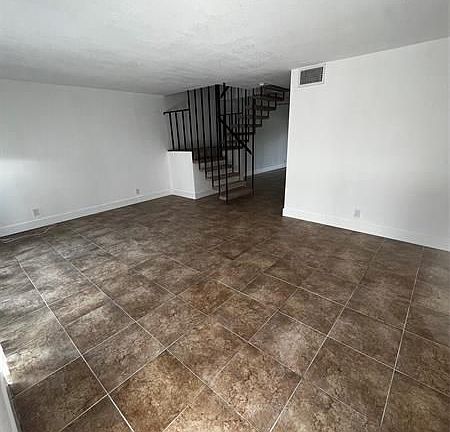 2nd image of 6192 Boulevard Of Champions
