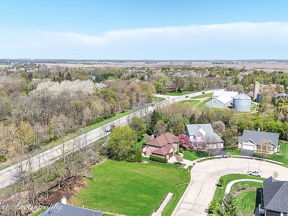 2nd image of 625 Sheffield Cir #229