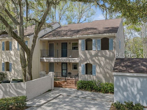 2nd image of 4 Wimbledon Ct APT 101