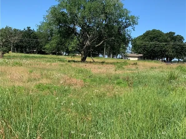 Dowell Rd, Springdale, AR 72762