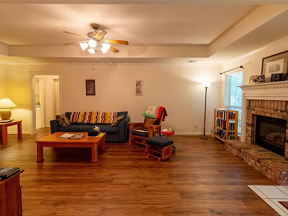 4th image of 524 Antry Pl