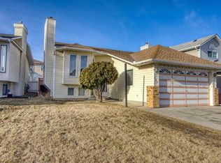 237 N Sandarac Dr NW, Calgary, AB T3K3W8