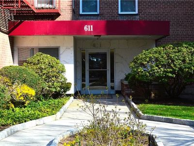 611 Palmer Rd APT 3X, Yonkers, NY, 10701