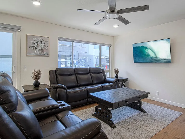 5008 Seashore Dr — Photo 11