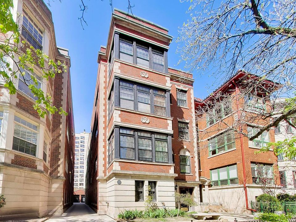 1st image of 440 W Oakdale Ave #1