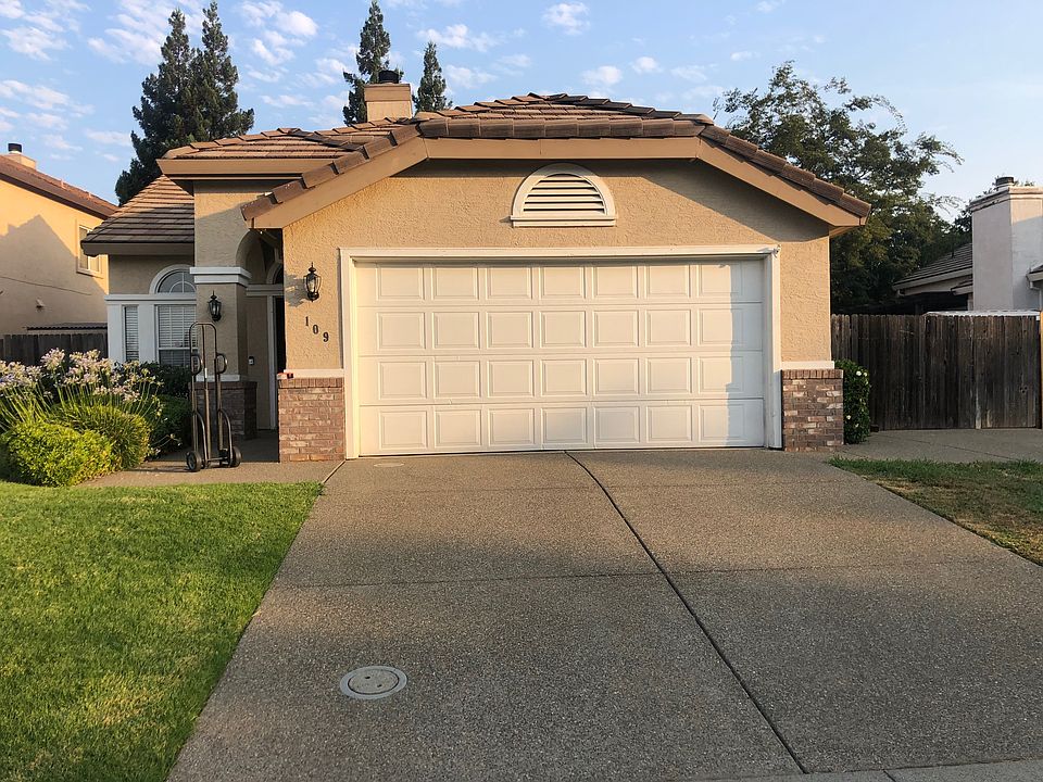 1st image of 109 Tuscany Ct