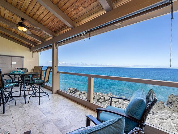Spectacular Lanai