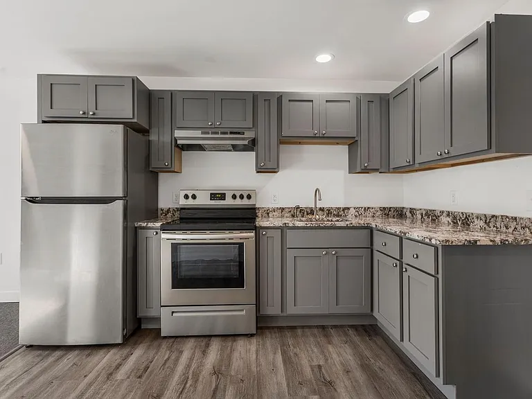 703 N Park 704 Tarn — Photo 5
