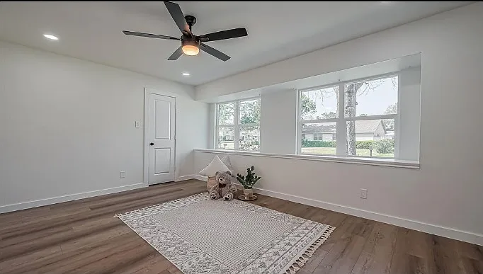 2306 Parana Dr — Photo 15
