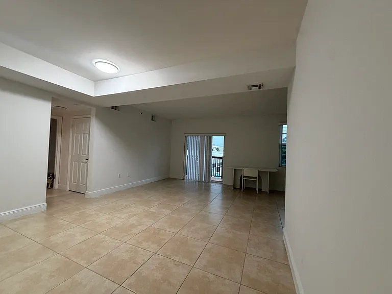 2532 SW 19th Ave #309 — Photo 11