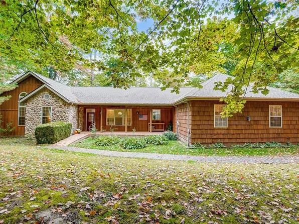 1383 Hiatt Rd, Clarksville, OH 45113