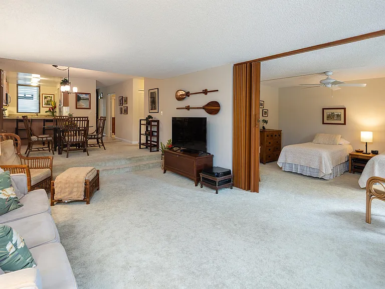 531 Hahaione St #1D-1 — Photo 15