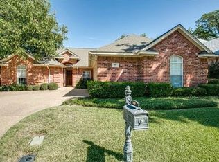 1007 Village Green Ct, Arlington, TX 76012