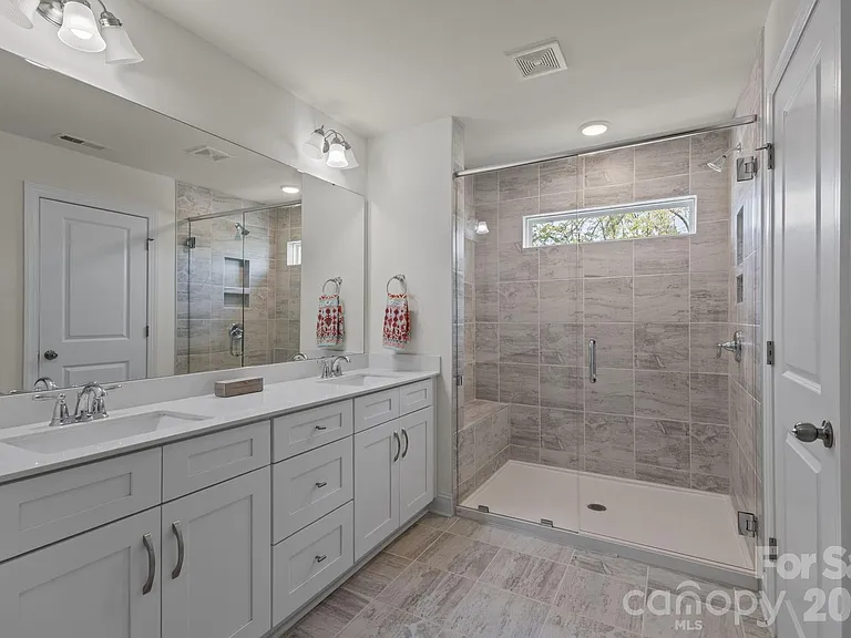 3954 Rothwood Ln — Photo 7