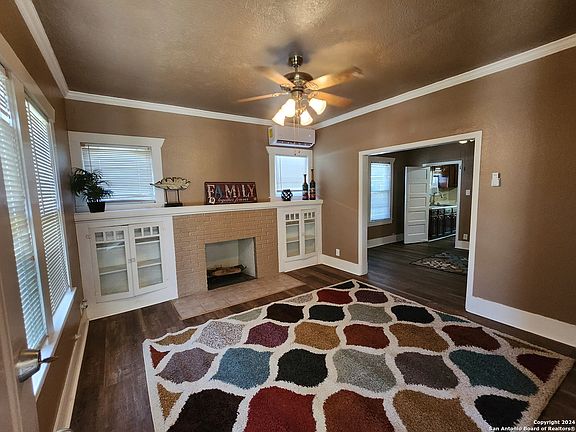 2nd image of 527 Avant Ave