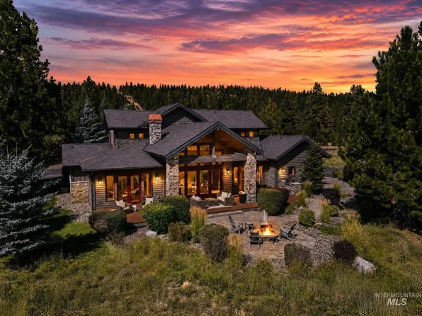 325 Whitetail Dr, McCall, ID 83638