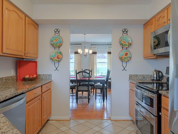 4th image of 105 Massie Dr NW