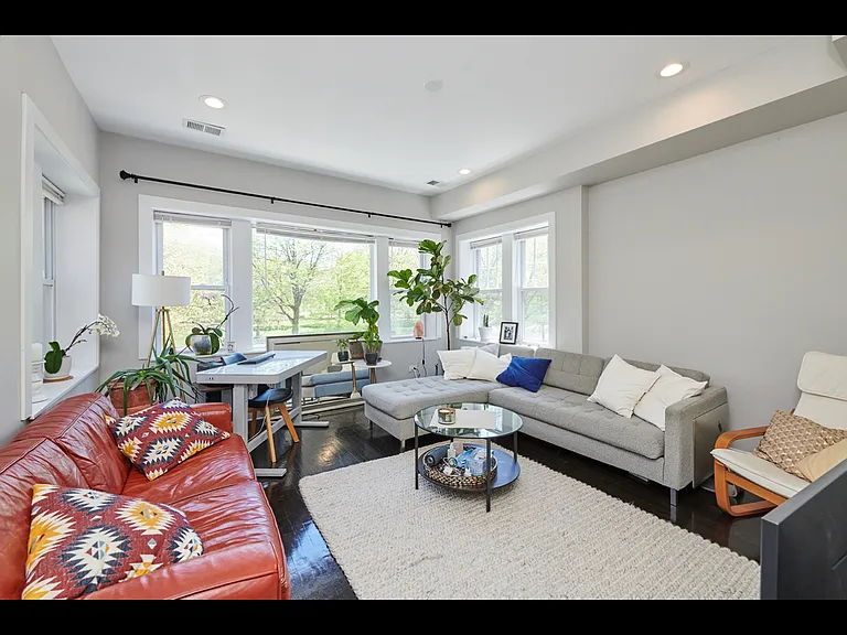 4152 N California Ave #1 — Photo 4