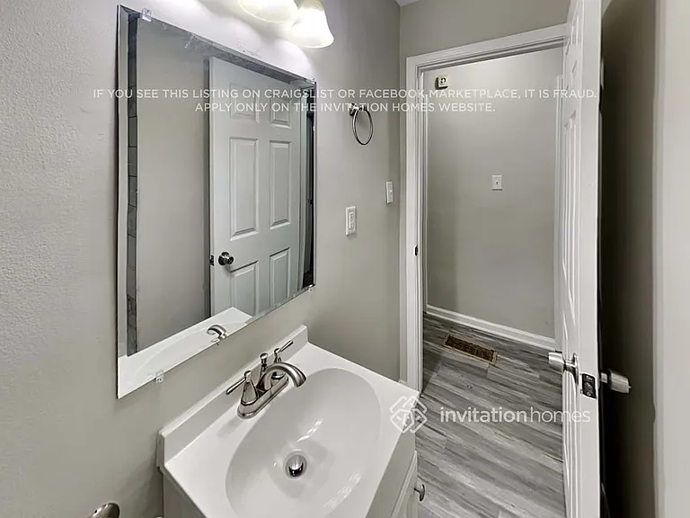 1887 Cannon St — Photo 17