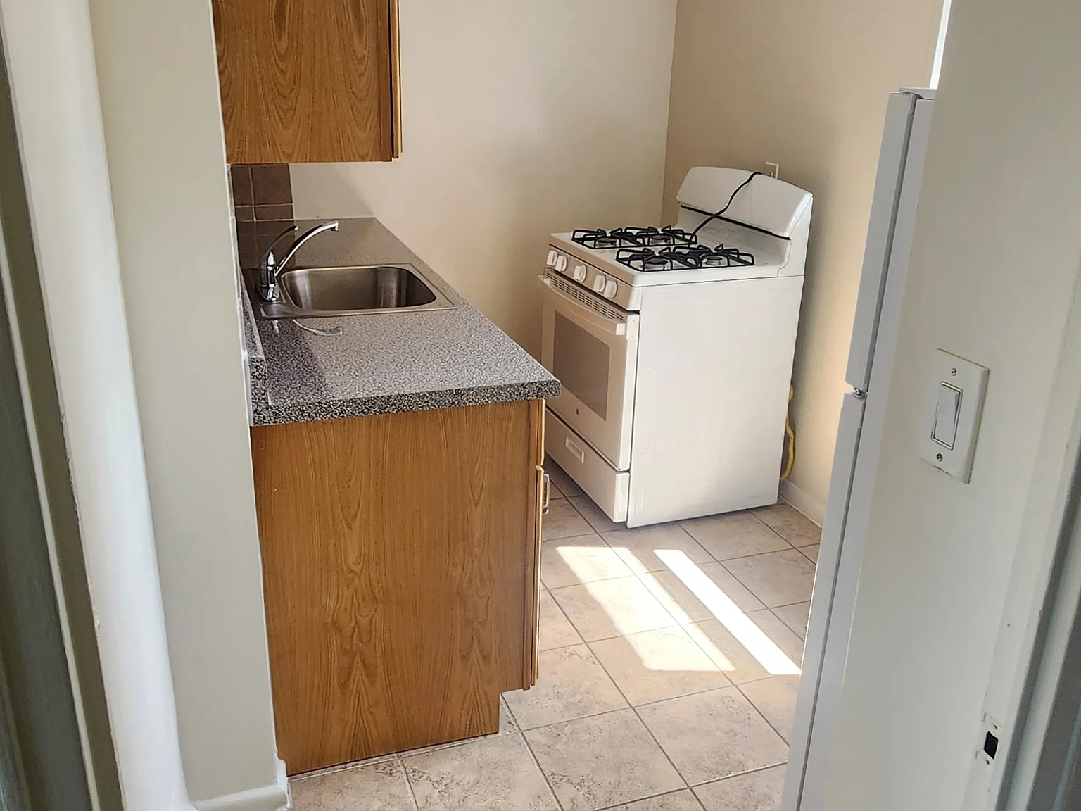 1 bed, 750 sqft, $2,000 — Photo 4